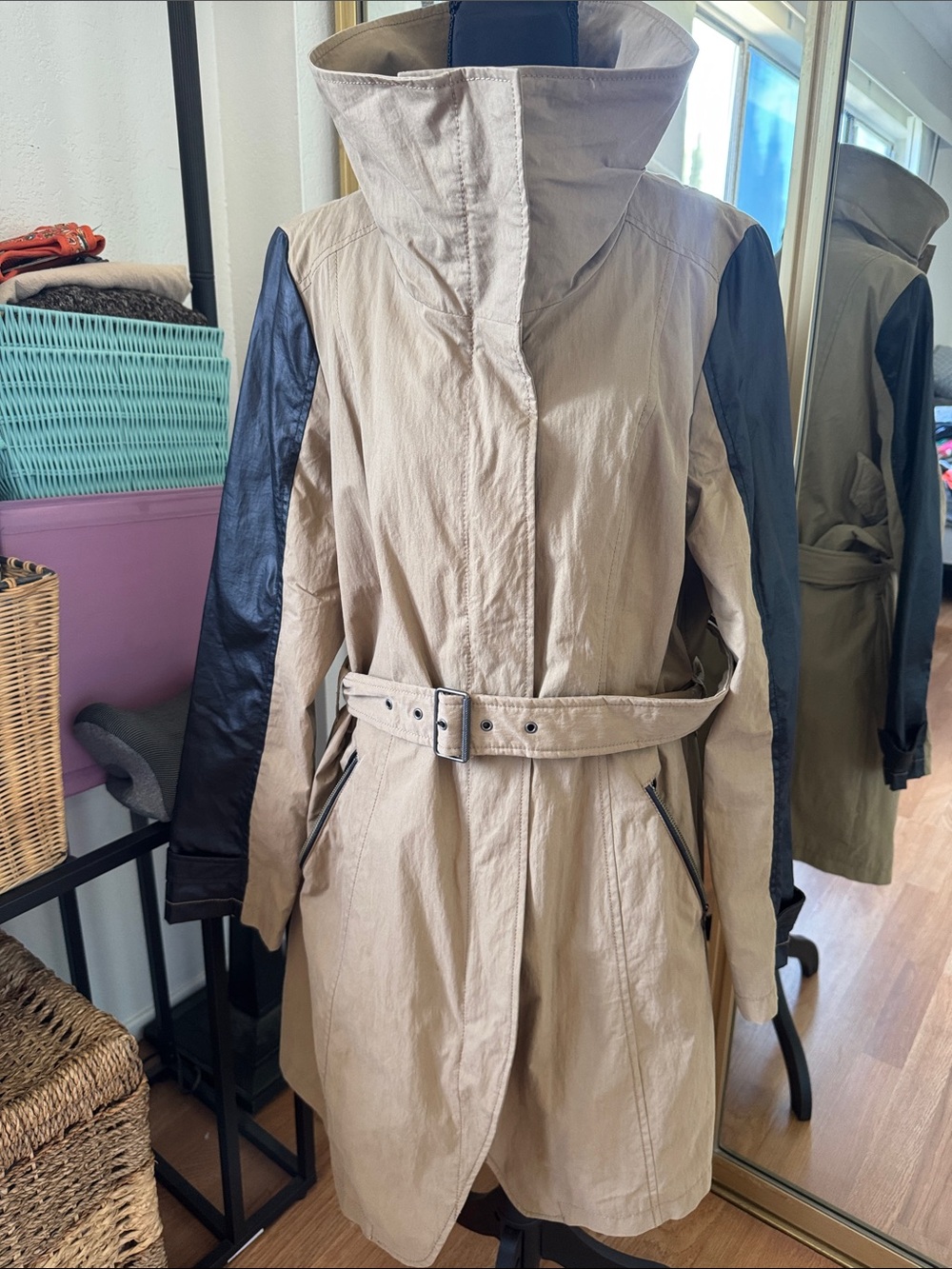 7 For All Mankind Beige Trench Coat with Black Sleeve Panels, size Larhe